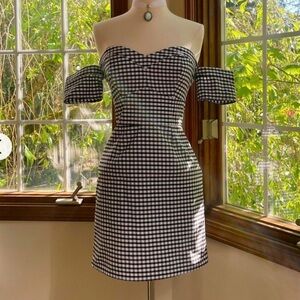 Adorable Guess Gingham Print Off-Shoulder Sweetheart Dress